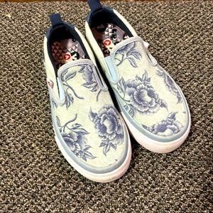 Air walk size 1 “little kid” size